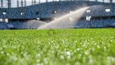 曼联2-1曼城逆转胜，B费争议进球平局，拉什福德倒地世界波逆转定胜局